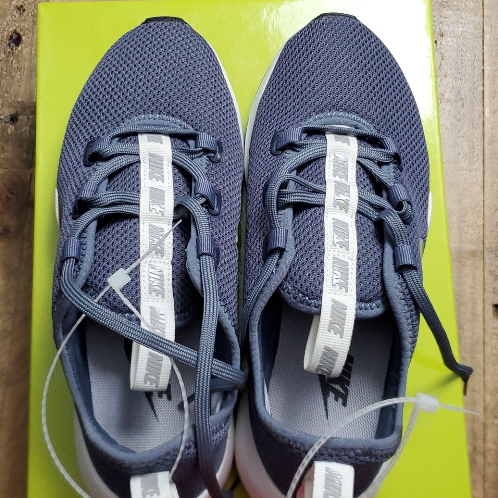 Nike running shoes *New*